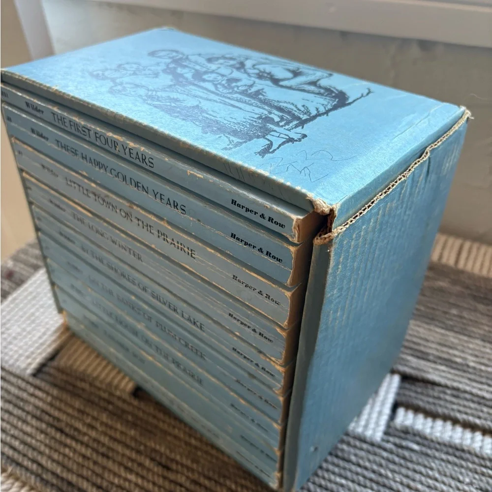 Little House on the Prairie Boxed Set Books - Picture 4 of 5